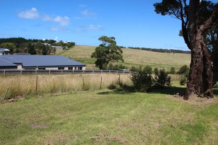 25 Warfe Drive, Lake Tyers Beach VIC 3909