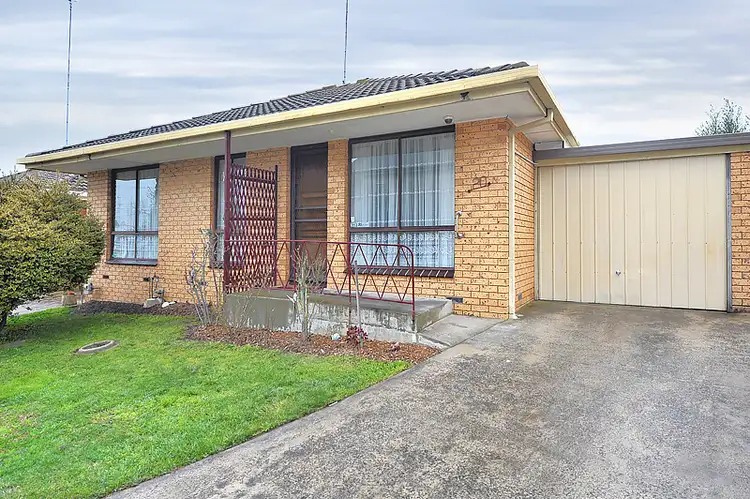 20/106 Burnbank Close, Lake Wendouree VIC 3350