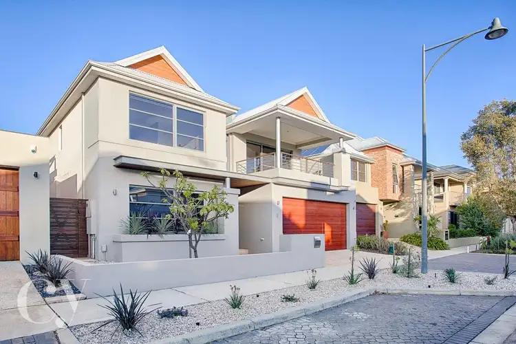5 Barrow Crescent, North Coogee WA 6163