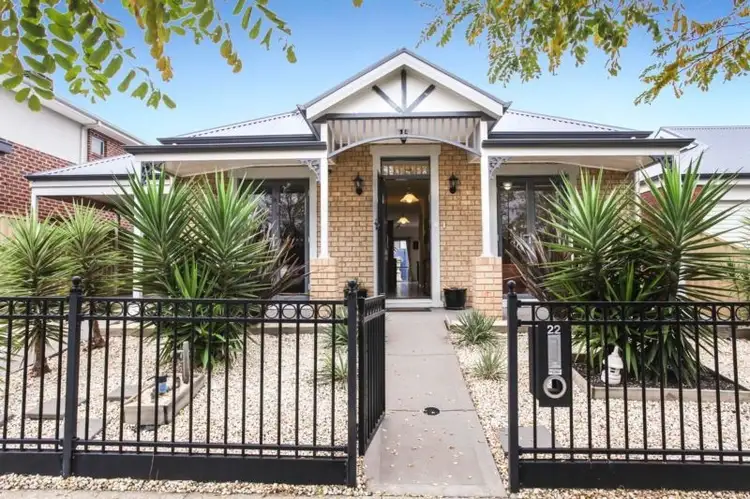 22 Clementson Drive, Caroline Springs VIC 3023