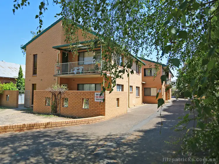 Main view of Homely unit listing, 2/51 Kincaid Street, Wagga Wagga NSW 2650