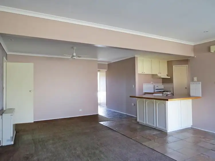 Sixth view of Homely house listing, 3 Laurine Court, Wendouree VIC 3355