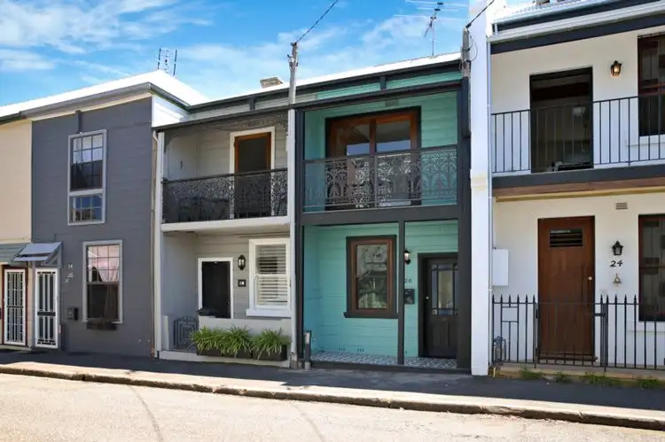 26 Railway Street, Cooks Hill NSW 2300