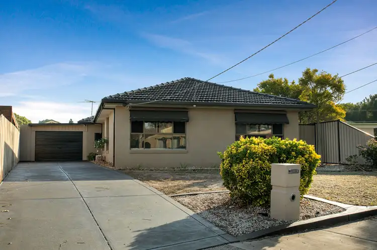 Sixth view of Homely house listing, 3 Barina Close, Keilor Downs VIC 3038