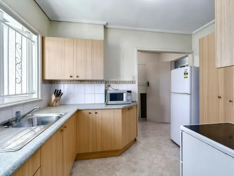 Fifth view of Homely house listing, 122 Wishart Road, Upper Mount Gravatt QLD 4122