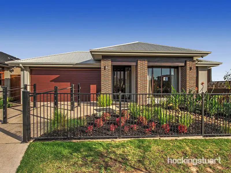 Main view of Homely house listing, 19 Peppermint Grove, Taylors Hill VIC 3037