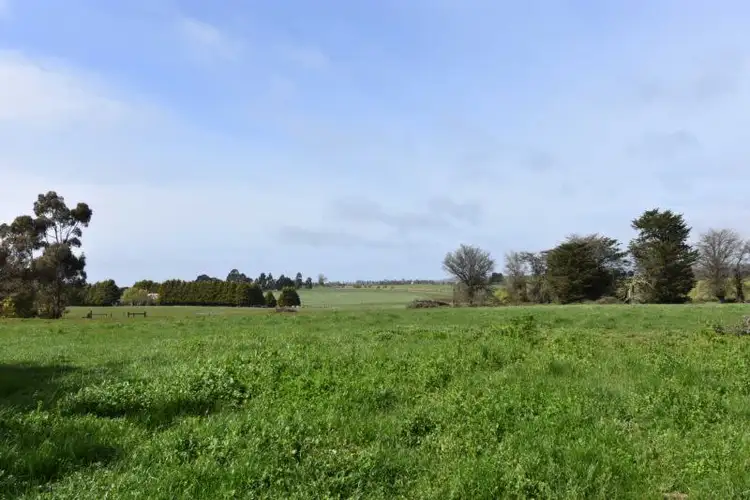 Third view of Homely rural property listing, 495 Ti Tree Road, Warrenheip VIC 3352