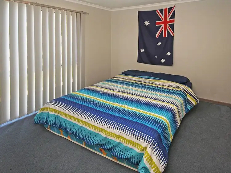 Fifth view of Homely house listing, 1/146 Courtenay Avenue, Cranbourne North VIC 3977