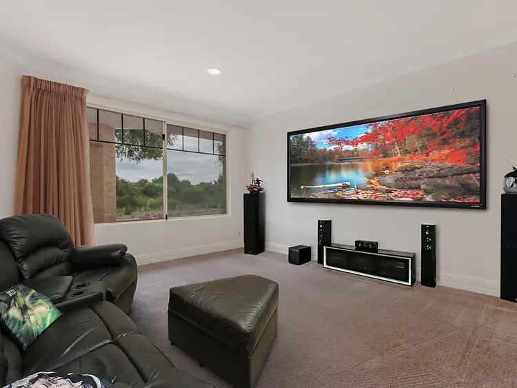 4 Anguilla Court, Secret Harbour WA 6173