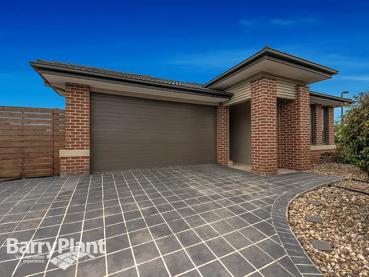 58 Duncombe Park Way, Deer Park VIC 3023