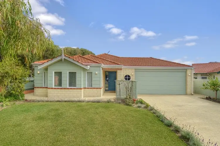 1 Ray Avenue, Broadwater WA 6280