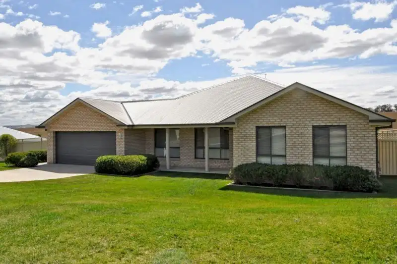 Main view of Homely house listing, 37 Tom Close, Kelso NSW 2795