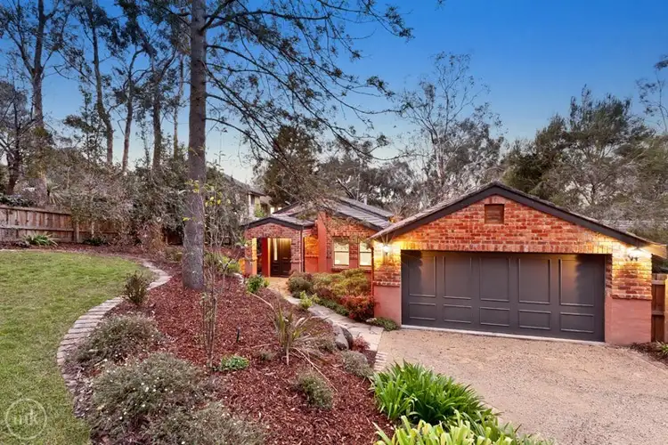 35 Kirwana Grove, Montmorency VIC 3094