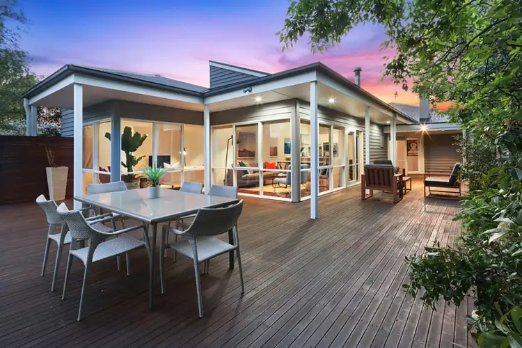 16 Thames Street, Northcote VIC 3070