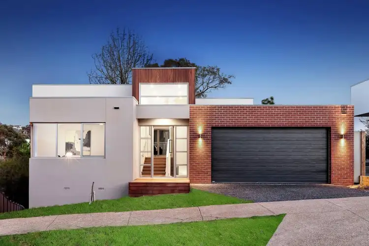 15 Flame Tree Grove, Mornington VIC 3931