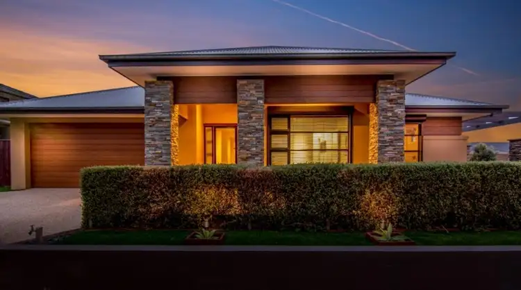 Main view of Homely house listing, 2 Mosaic Drive, Lalor VIC 3075