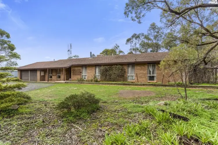 73 Golf Course Road, Ascot VIC 3551