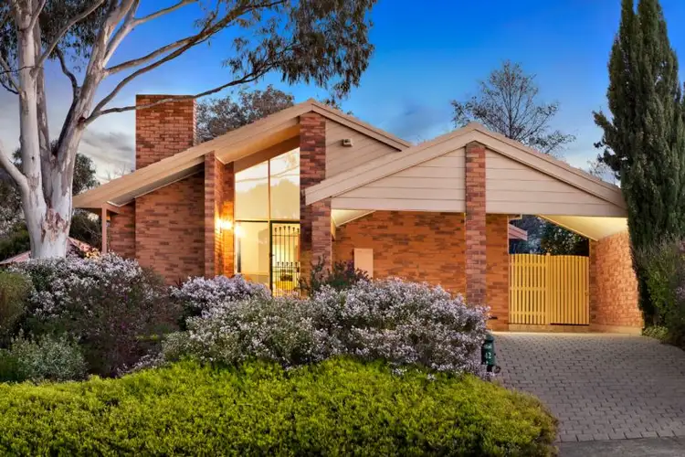 42 Calendonia Drive, Eltham North VIC 3095