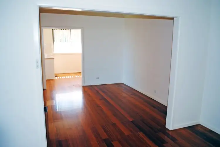 Fifth view of Homely house listing, 10 Bellara Court, Portland VIC 3305