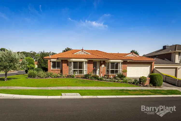 8 Castlereagh Place, Watsonia VIC 3087