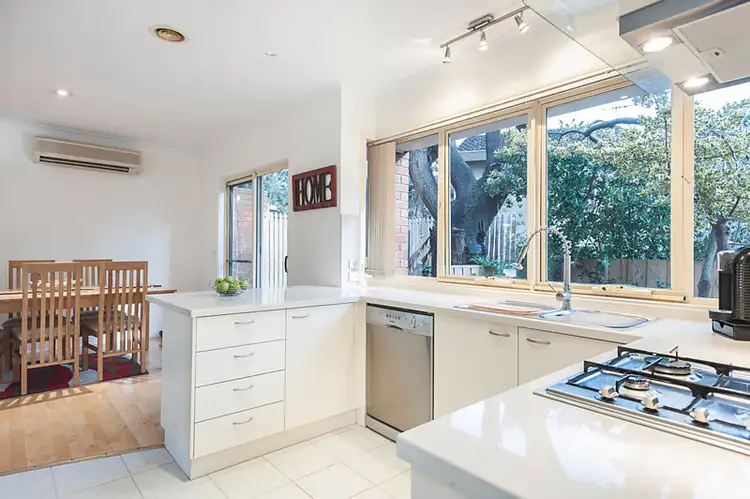 Fourth view of Homely townhouse listing, 2/203 Nepean Highway, Aspendale VIC 3195