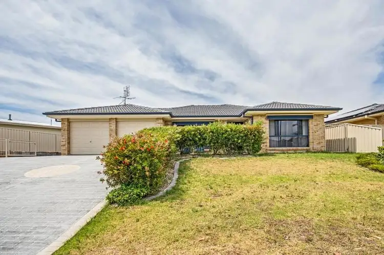 22 Prieska Way, East Maitland NSW 2323