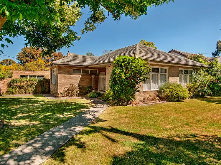 209 Dorking Road, Box Hill North VIC 3129
