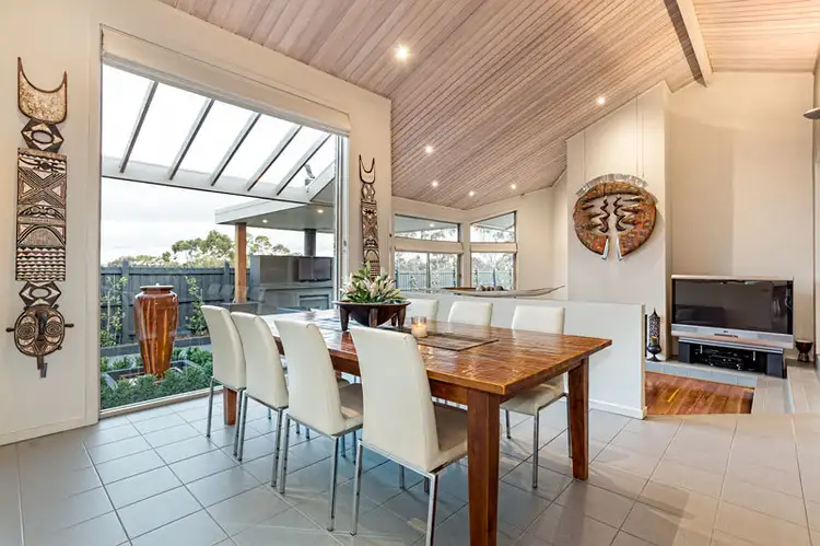Seventh view of Homely house listing, 5 Green Gully Close, Keilor Downs VIC 3038