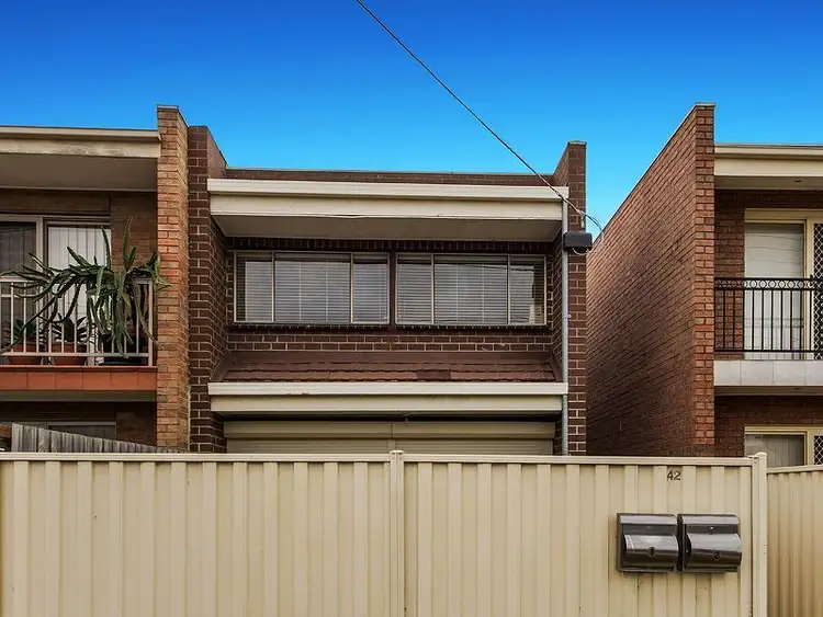 2/42 William Street, St Albans VIC 3021