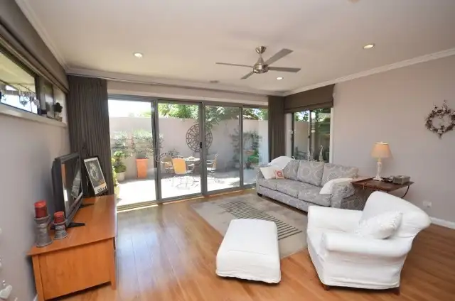 Fifth view of Homely house listing, 2/100 Haverfield Street, Echuca VIC 3564