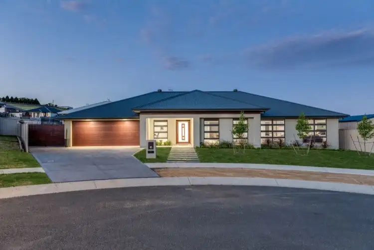 6 Lucas Close, Goulburn NSW 2580