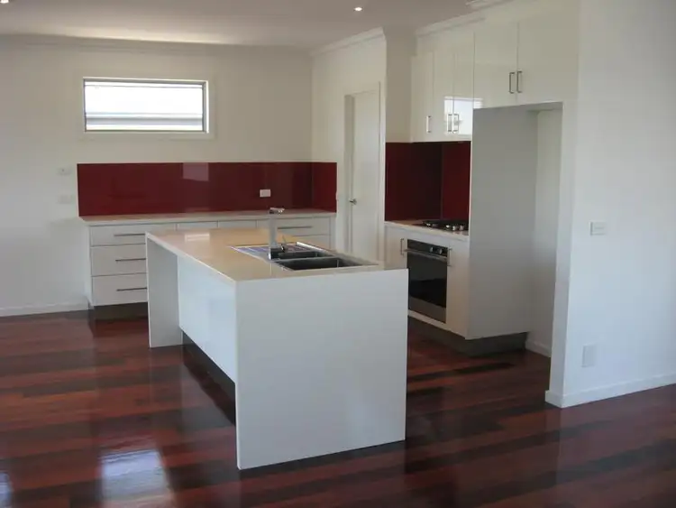 Seventh view of Homely house listing, 8 Parkhart Circle, Skye VIC 3977