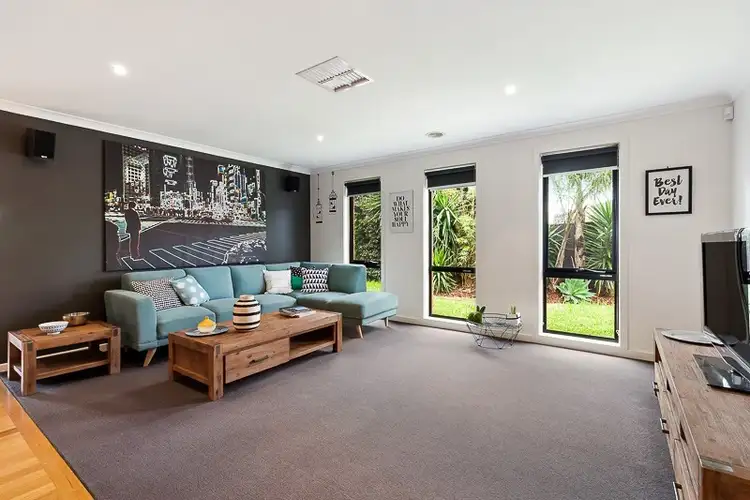 11 Kossatz Terrace, Doreen VIC 3754