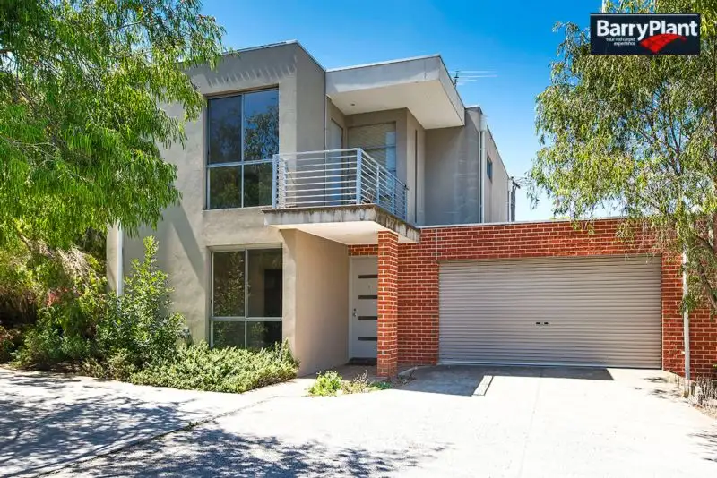 Main view of Homely townhouse listing, 1/1089 Plenty Road, Bundoora VIC 3083