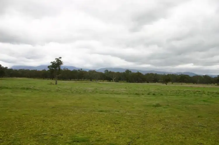 4 Londonderry Road, Moyston VIC 3377