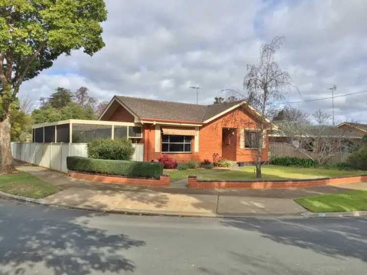 10 Jacaranda Avenue, Kyabram VIC 3620