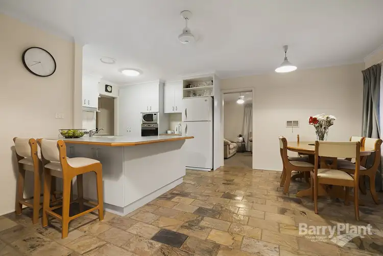 Sixth view of Homely house listing, 2 Verdi Court, Bundoora VIC 3083