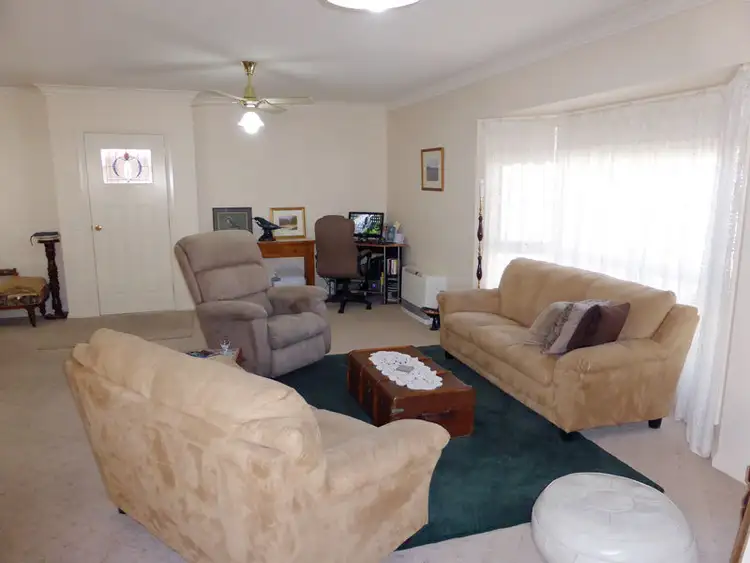 Sixth view of Homely unit listing, 2/9 Barton Drive, Horsham VIC 3400