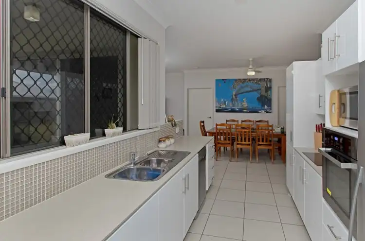 Sixth view of Homely house listing, 11 Iris Court, Yamanto QLD 4305