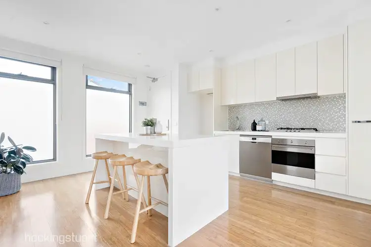 Fifth view of Homely apartment listing, 2/14 Nepean Highway, Brighton VIC 3186