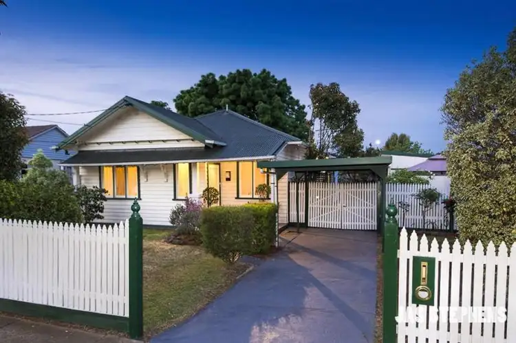 8 Rooney Street, Maidstone VIC 3012