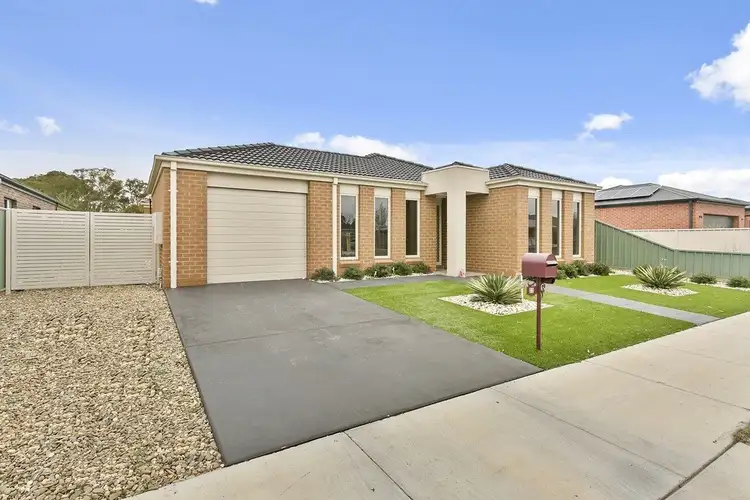 2 Triplett Avenue, Epsom VIC 3551