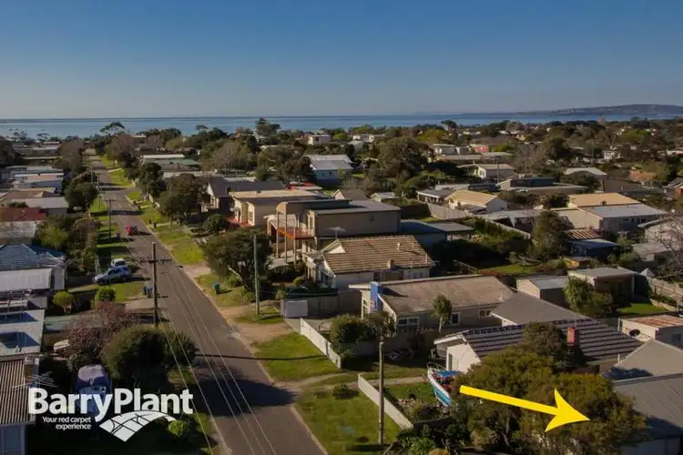 77 Eighth Avenue, Rosebud VIC 3939