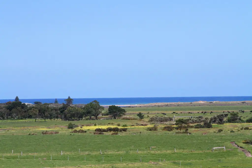 Main view of Homely house listing, 18 Pinetree Court, Seaspray VIC 3851
