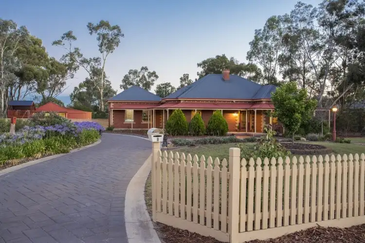 8 Woodlea Close, Strathfieldsaye VIC 3551