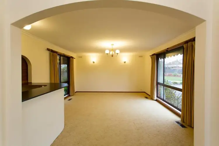 Second view of Homely house listing, 5 Linton Court, Alfredton VIC 3350