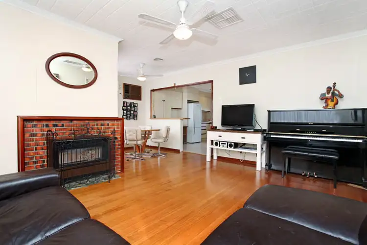 Second view of Homely house listing, 3 Laura Court, Sunshine North VIC 3020