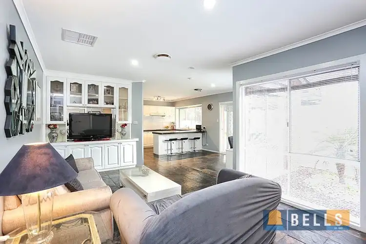 11 Palace Court, Kings Park VIC 3021