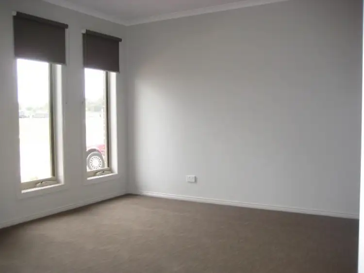 Sixth view of Homely house listing, 7 Mickleham Drive, Cranbourne North VIC 3977