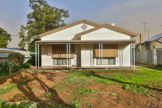 Main view of Homely house listing, 10 Latrobe Street, Red Cliffs VIC 3496